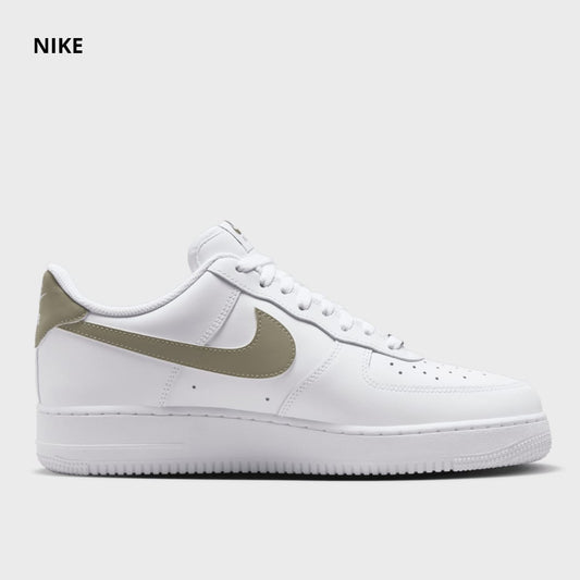 NIKE AIR FORCE 1 '07